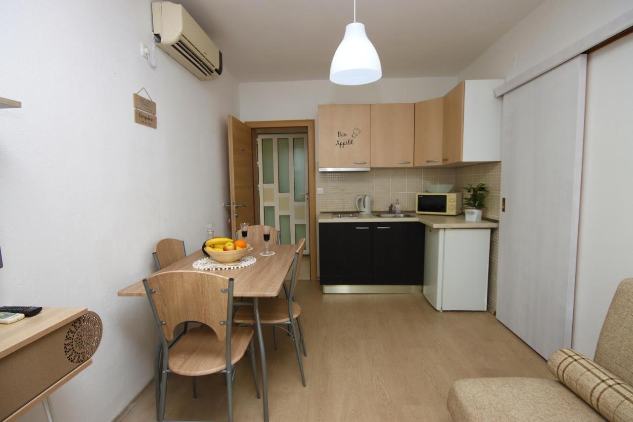 Nina Apartment