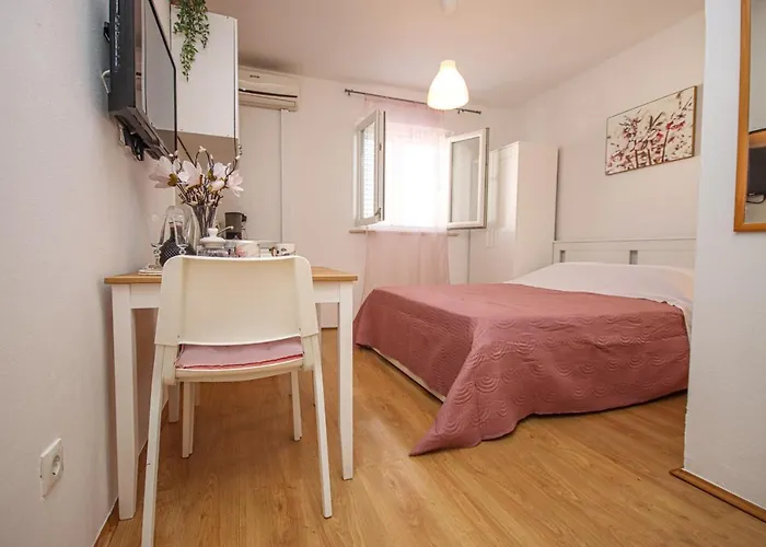 Apartments Nina